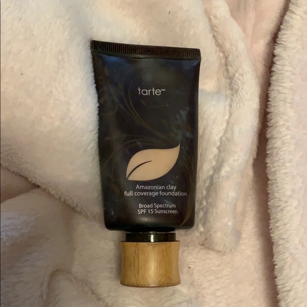 Tarte fairly light beige full coverage foundation